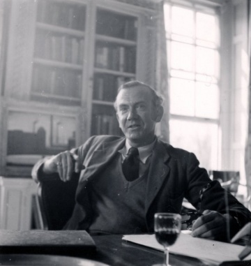 Dangerous Edge: A Life of Graham Greene | 2013